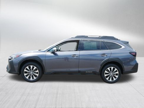 Certified 2025 Subaru Outback Touring w/ Tech Package 3 AWD/4WD image 4
