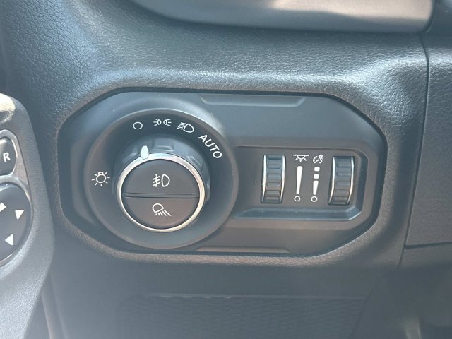 Used 2021 Jeep Gladiator Sport AWD/4WD image 28