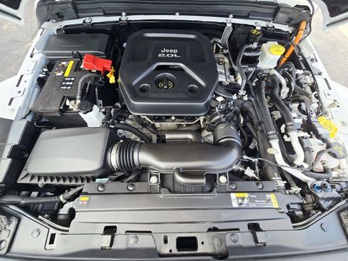 Used 2021 Jeep Wrangler Unlimited Sahara w/ Cold Weather Group image 20