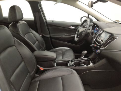 Used 2017 Chevrolet Cruze Premier FWD image 21