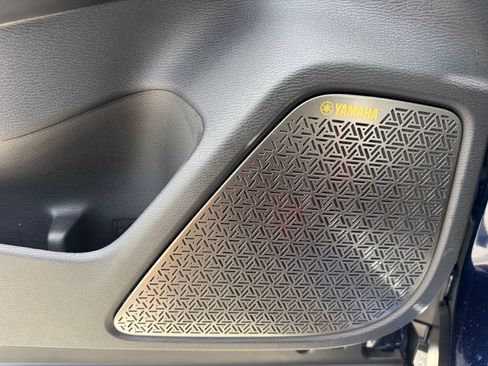 New 2025 Mitsubishi Outlander SE image 34