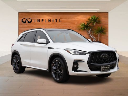 Certified 2025 INFINITI QX50 Sport image 3