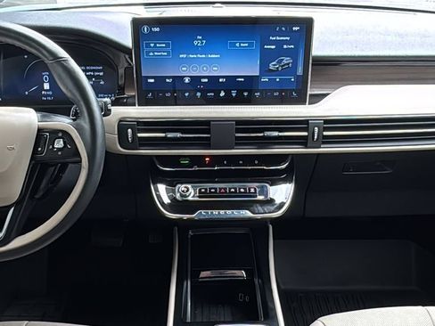 Used 2025 Lincoln Corsair Reserve FWD image 10