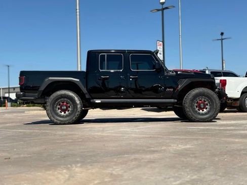 Used 2022 Jeep Gladiator Rubicon w/ Cold Weather Group AWD/4WD image 7