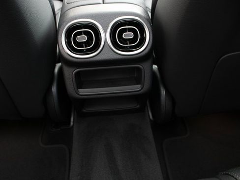 New 2025 Mercedes-Benz GLC 350e 4MATIC image 35