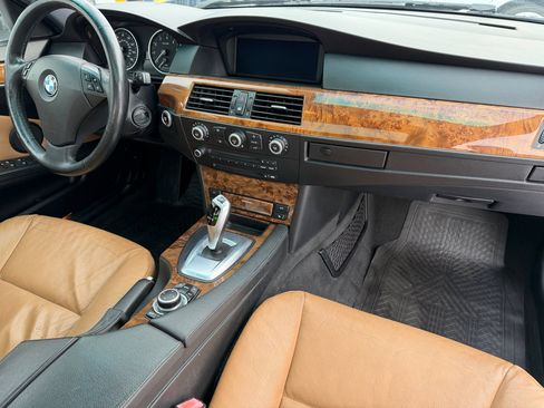 Used 2009 BMW 528i xDrive Sedan image 19