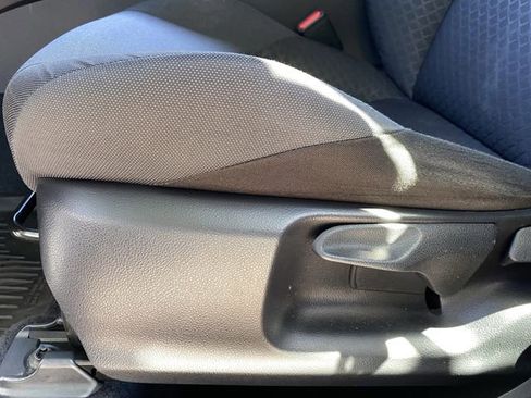 Used 2020 Toyota C-HR LE FWD image 23