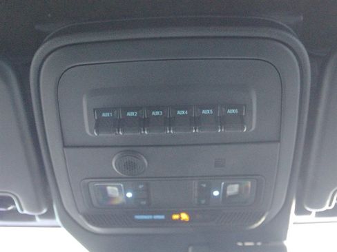 Used 2022 Ford Bronco Wildtrak image 24