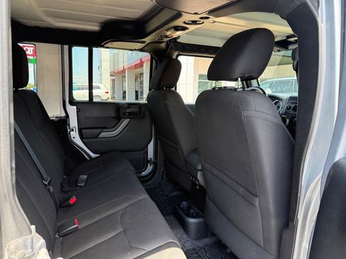 Used 2016 Jeep Wrangler Unlimited Sport w/ Quick Order Package 24S AWD/4WD image 10