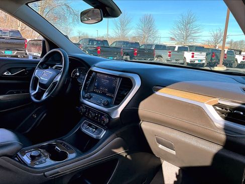 Used 2023 GMC Acadia SLE w/ Driver Convenience Package image 22