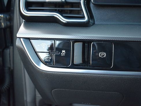 Used 2023 Kia Sportage SX image 22