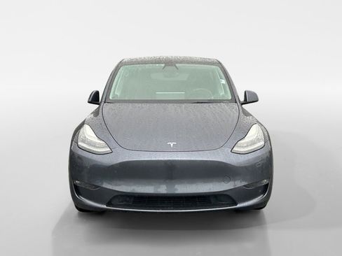 Used 2022 Tesla Model Y Long Range AWD/4WD image 5