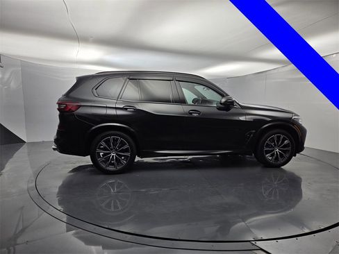 Used 2022 BMW X5 xDrive40i w/ M Sport Package image 14