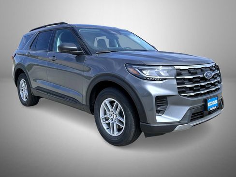 New 2026 Ford Explorer Active AWD/4WD image 3