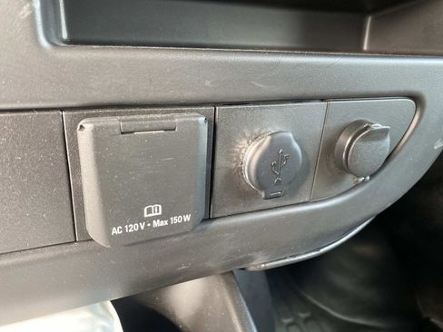 Used 2022 GMC Savana 3500 w/ Power Convenience Package image 19