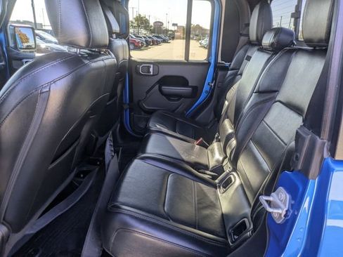 Used 2022 Jeep Gladiator Sport image 27