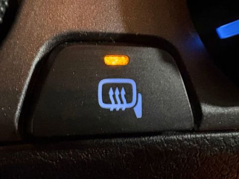 Certified 2018 Toyota Tacoma TRD Sport image 13