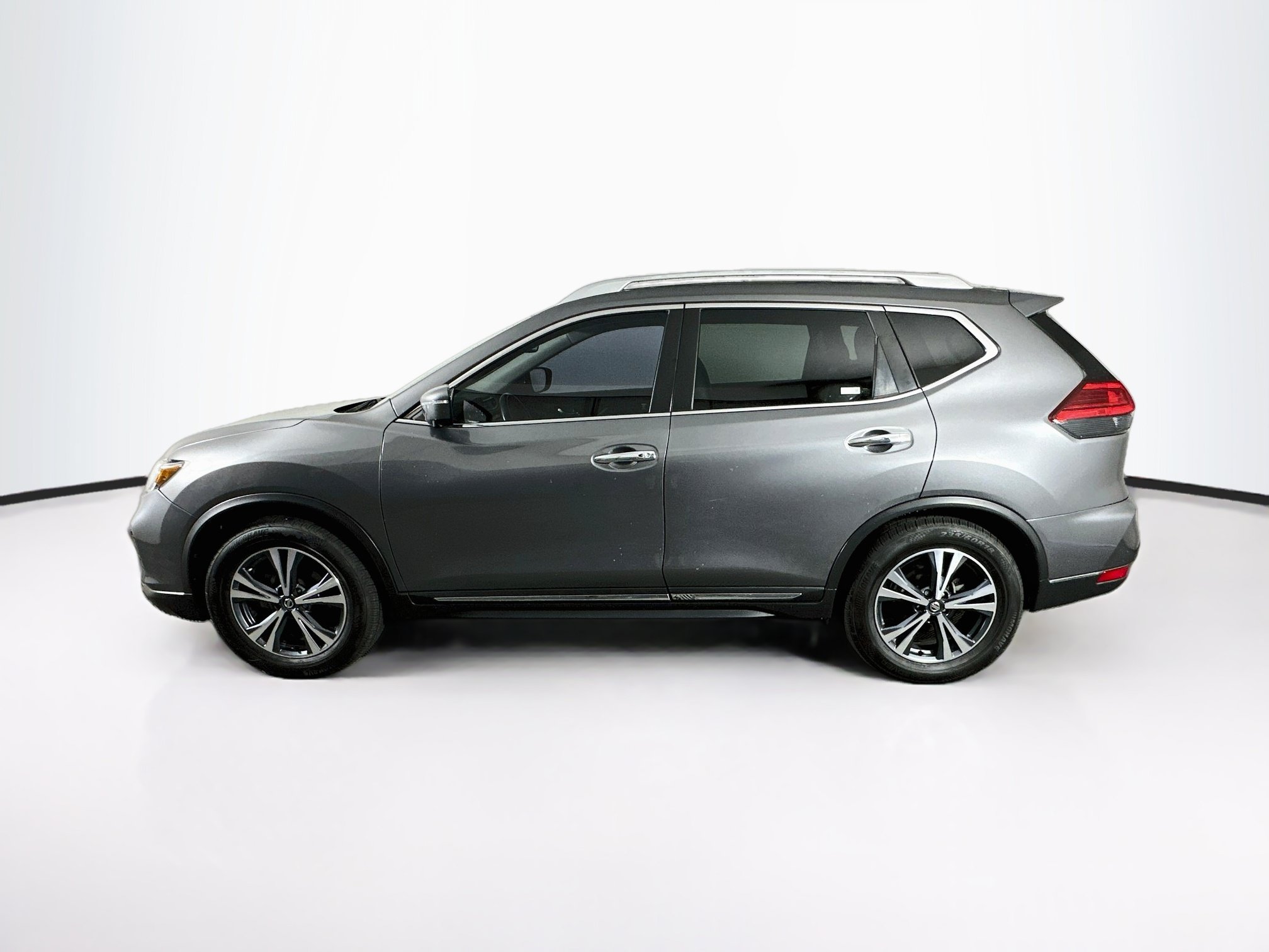 Used 2017 Nissan Rogue SL w/ SL Premium Package FWD image 4