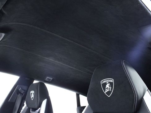 Used 2024 Lamborghini Urus Performante image 48