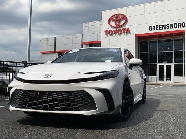 Used 2025 Toyota Camry SE w/ Multimedia Upgrade Package FWD image 1
