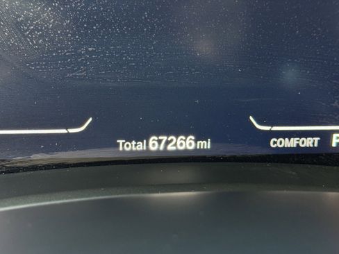 Used 2022 BMW X5 xDrive40i w/ M Sport Package image 3