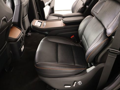 New 2026 Lincoln Navigator Black Label AWD/4WD image 12