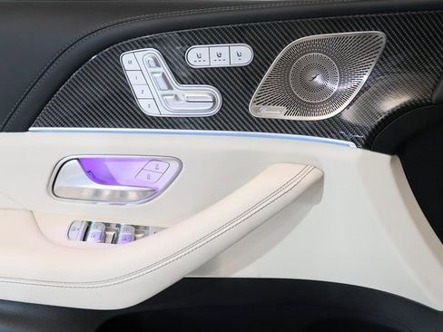 Used 2024 Mercedes-Benz GLS 63 AMG 4MATIC image 3