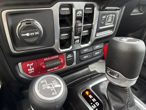 Used 2025 Jeep Wrangler Unlimited Sport S 4xe AWD/4WD image 21