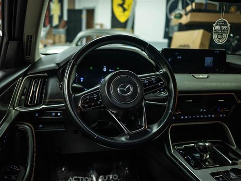 Used 2024 MAZDA CX-90 Plug-In Hybrid w/ Preferred AWD/4WD image 18