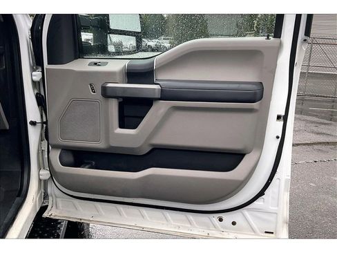 Used 2017 Ford F350 XLT w/ Camper Package image 24