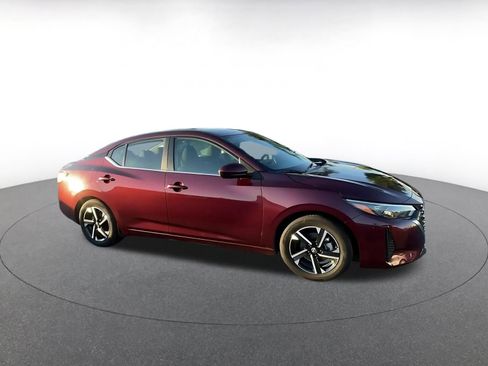 Used 2025 Nissan Sentra SV image 2