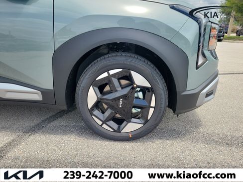 New 2027 Kia Seltos S FWD image 7
