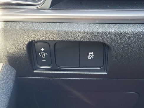 Certified 2025 Kia Sorento S w/ Panoramic Sunroof Package AWD/4WD image 29