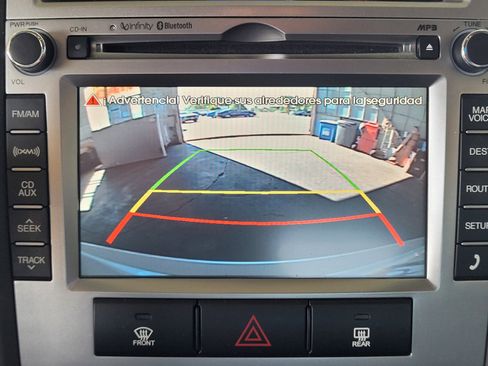 Used 2012 Hyundai Santa Fe Limited w/ Navigation Pkg 4 FWD image 12
