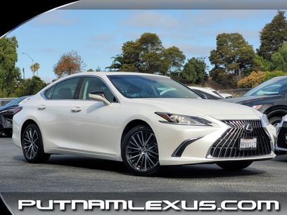 Used 2025 Lexus ES 300h w/ Premium Package