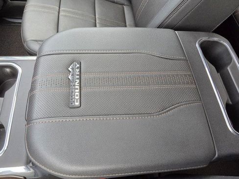 Used 2025 Chevrolet Silverado 2500 High Country w/ High Country Premium Package image 50