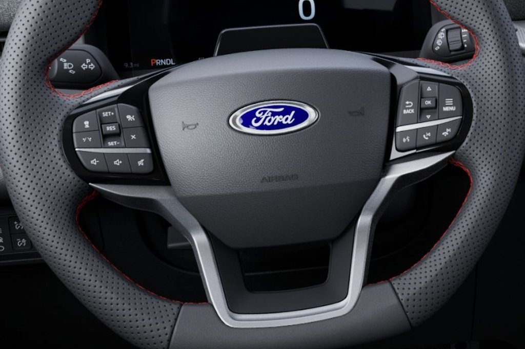 New 2027 Ford Explorer ST-Line w/ Premium Package RWD image 14