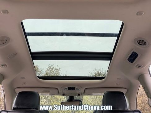 Used 2023 Chrysler Pacifica Limited image 46