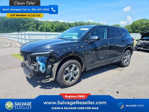 Used 2024 Chevrolet Blazer LT AWD/4WD image 1