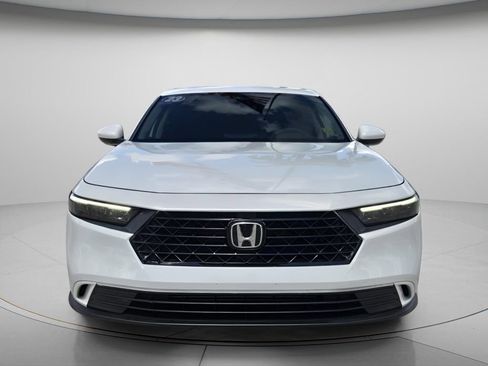 Used 2023 Honda Accord EX image 4