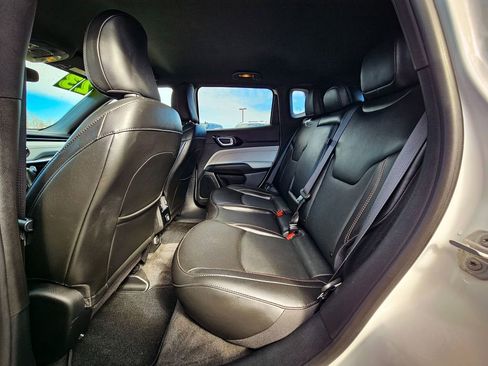 Certified 2023 Jeep Compass Limited image 30