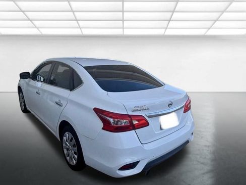 Used 2017 Nissan Sentra S FWD image 4