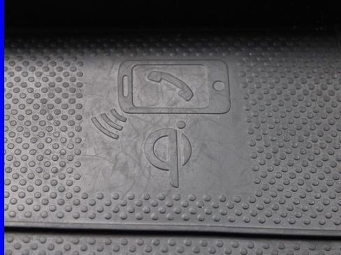 Certified 2023 Volkswagen Tiguan SE image 39