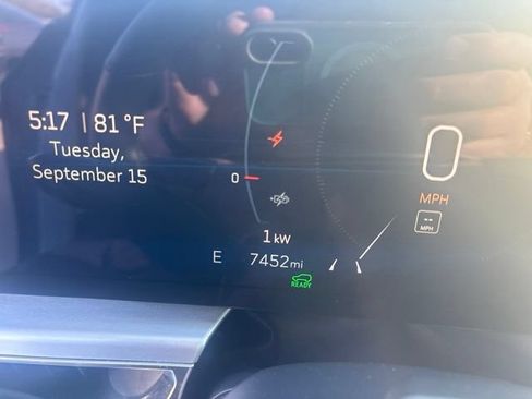 Certified 2024 Cadillac Lyriq Luxury AWD/4WD image 10