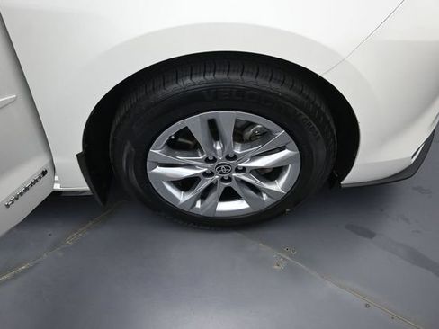 Used 2021 Toyota Sienna Limited w/ Protection Package (TMS) FWD image 39