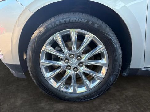 Used 2018 Buick Enclave Premium AWD/4WD image 38