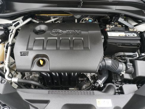 Used 2020 Toyota C-HR LE FWD image 26