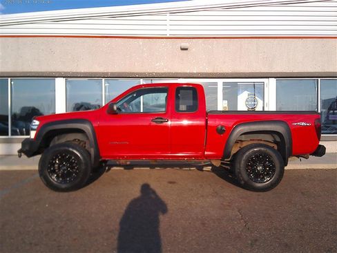 Used 2005 GMC Canyon SLE w/ Power Convenience Package AWD/4WD image 2