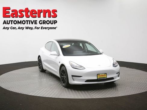 Used 2020 Tesla Model 3 Standard Range RWD image 45