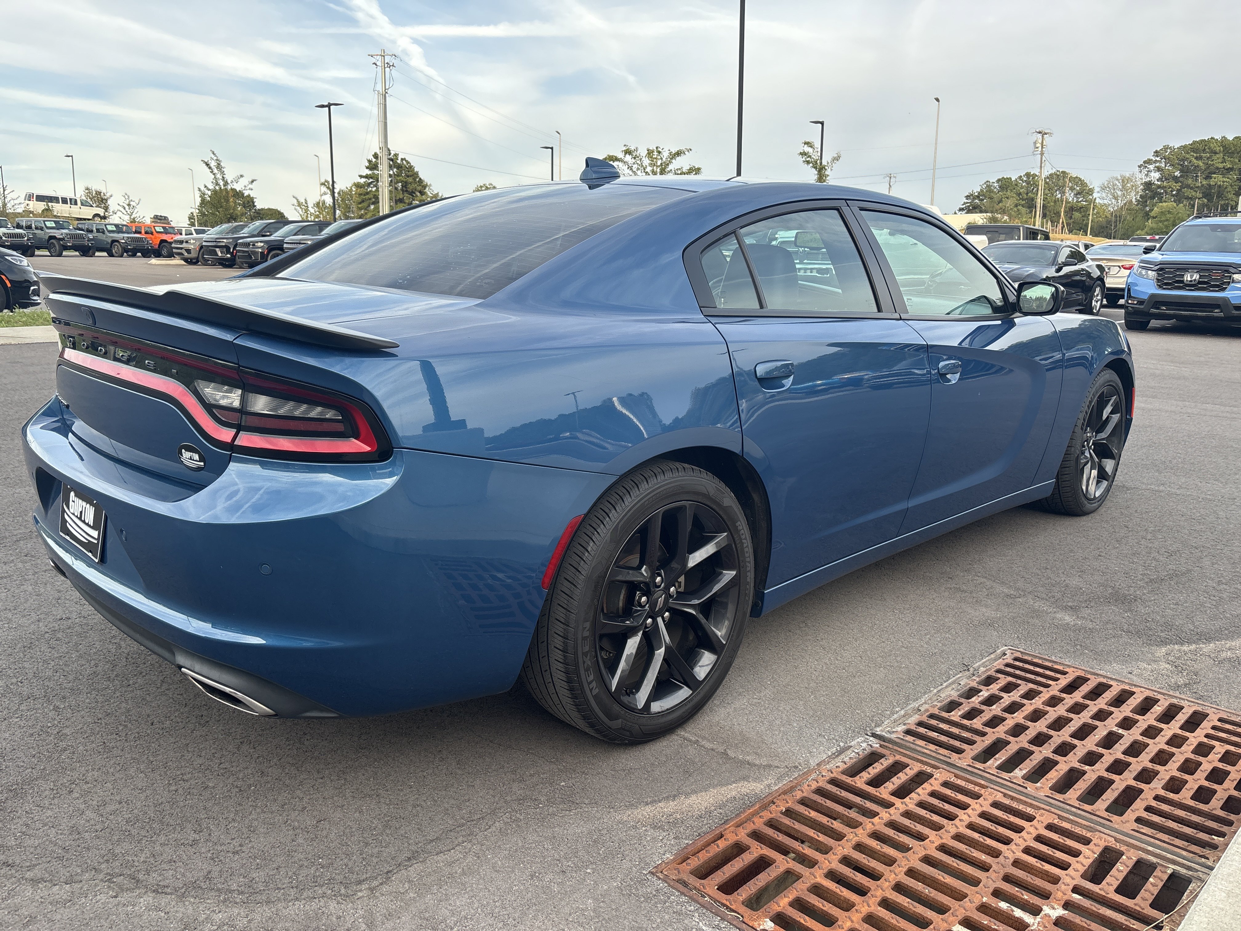 Used 2021 Dodge Charger SXT w/ Plus Group RWD image 5